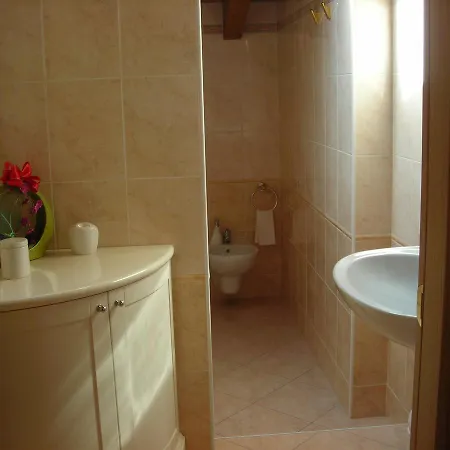 La Folaga Bed & Breakfast 3*